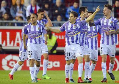 -毕尔巴鄂竞技训练开放日，冲刺阶段战术微调引欢呼，欧冠在即，年轻球员得到机会的简单介绍