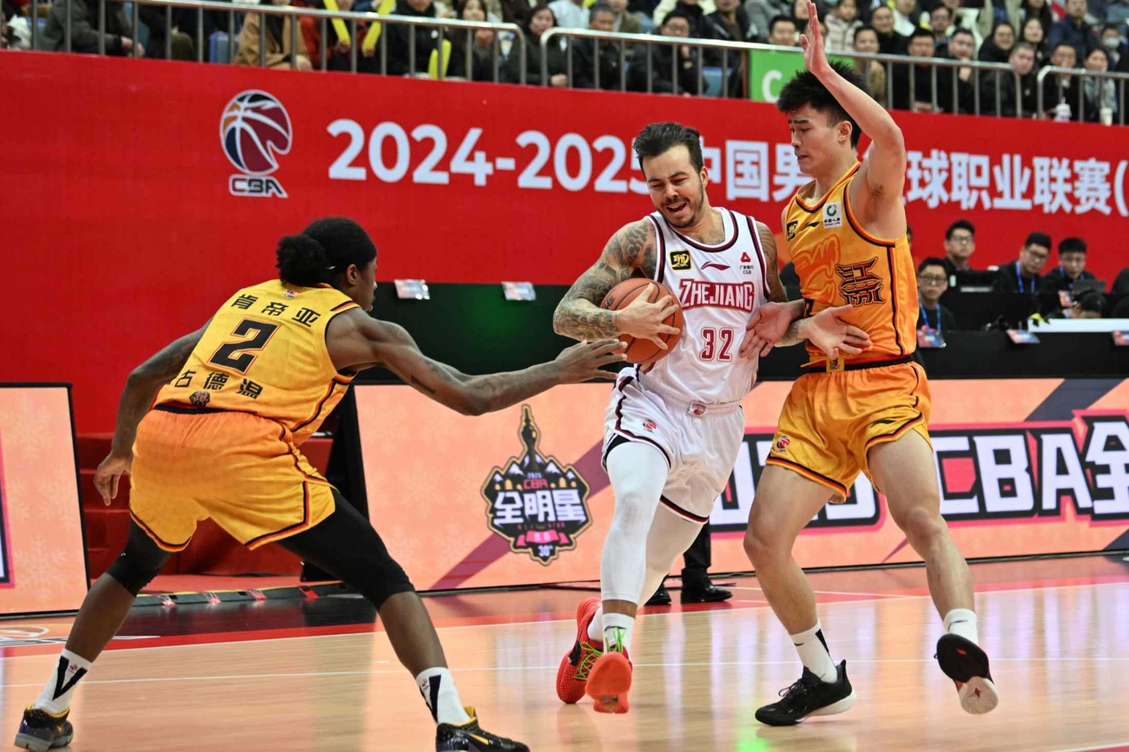 -包含CBA常规赛今夜再迎强敌，布鲁克林篮网调整名单，主帅态度：质疑声仍在，球队文化再被提及的词条